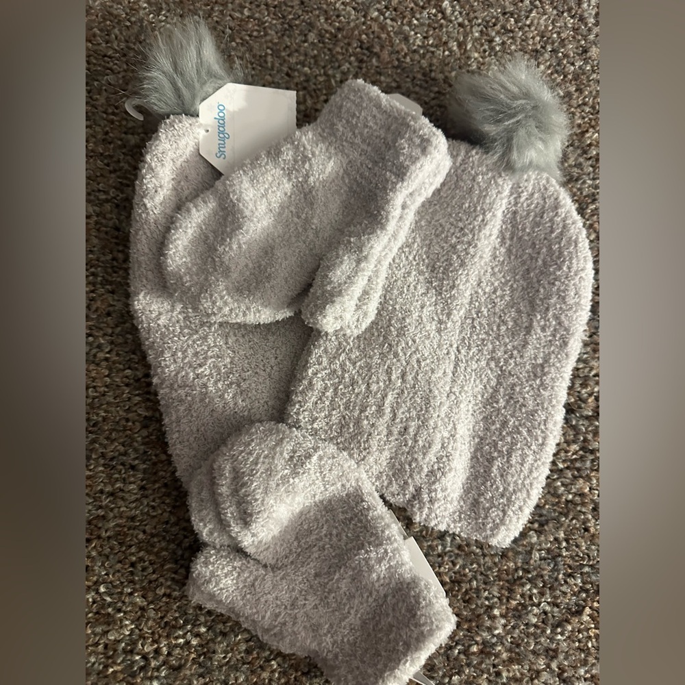 Gurl’s Plush Sherpa Hat + Mittens  - Soft Grey